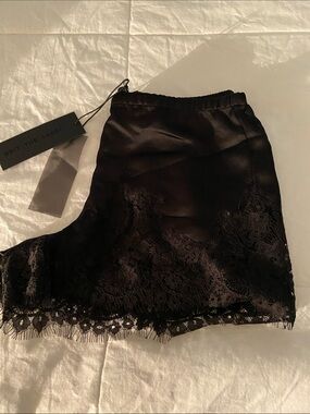🖤 Silky Lace Shorts🖤